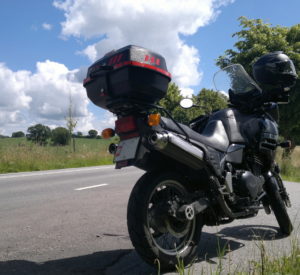 Triumph Tiger 900 - vackert land vi bor i